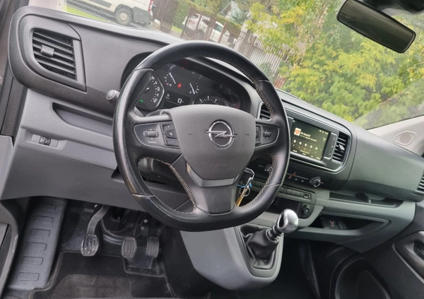 Opel Vivaro cena 73800 przebieg: 121000, rok produkcji 2019 z Gniew małe 67